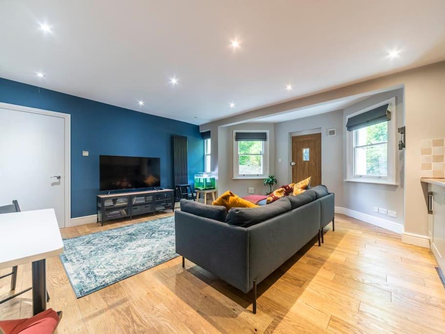 Surbiton Garden Flat Apartment ภายนอก รูปภาพ